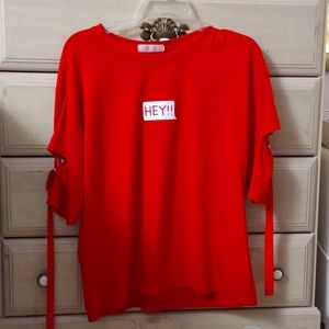 Red K-fashion top with straps